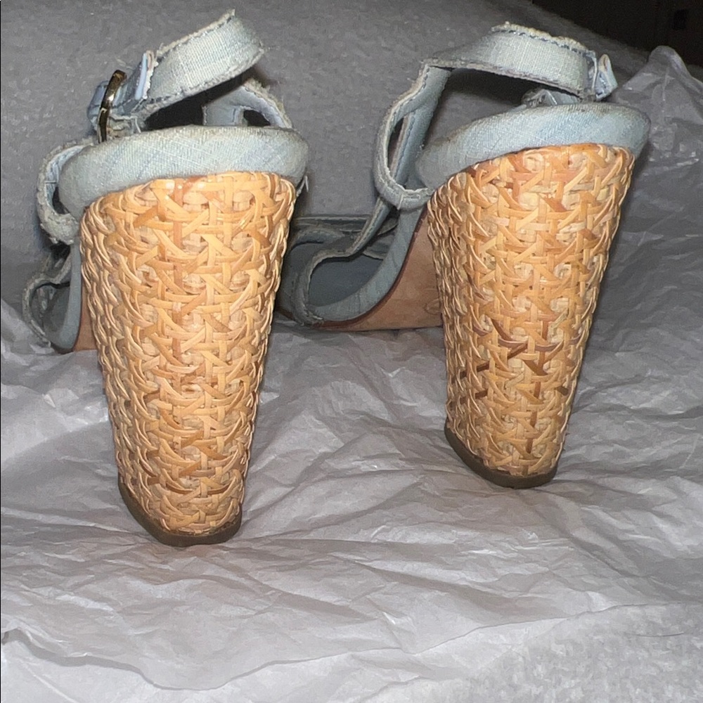 CHANEL Blue Slingback Sandals with Gold-Tone Details - Picture 11 of 16